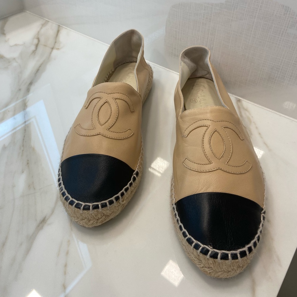 CHANEL  Lambskin Beige & Black Espadrilles